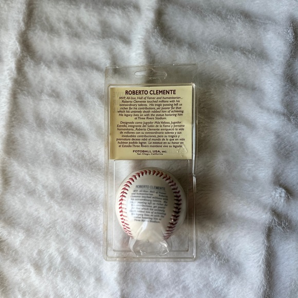 - Roberto Clemete Commemrative Baseball Souvenir 1994 - Picture 3 of 7
